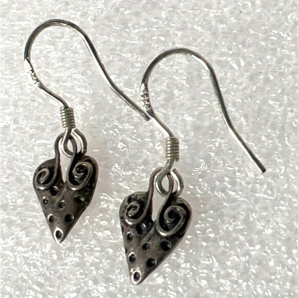 925 Sterling Silver Drop Dangle Earrings Strawberry Heart Shaped Swirl Dainty - Picture 1 of 10